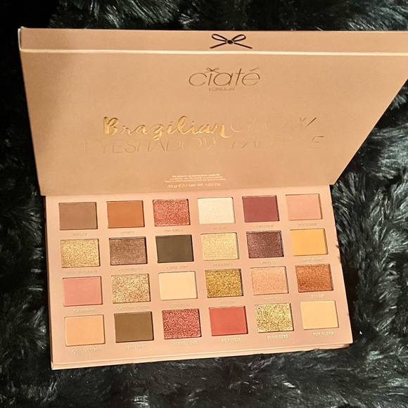 CIATE LONDON Brazilian Glow Eyeshadow Palette
24-Pan Eyeshadow Palette - Picture 2 of 12